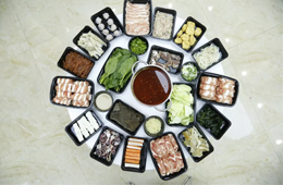 火鍋料新賣法：搭配燒烤、凈菜、鹵鴨，走“終端店+超市店中店”