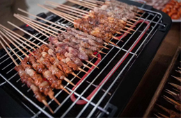  燒烤店復(fù)工，豪橫顧客一單外賣點(diǎn)1200！在家擼串的春天到了嗎？