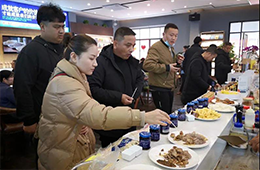 一場(chǎng)品鑒會(huì)訂出去數(shù)百萬貨，這款靜腌牛排有啥魅力？