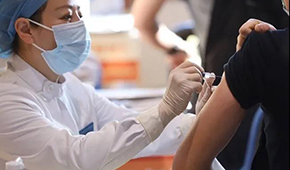 確診病例再現(xiàn)冷鏈從業(yè)者，打過(guò)疫苗就萬(wàn)事大吉？