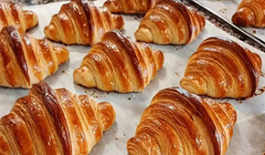 居民吃泡面，居委吃瑞士卷上熱搜  冷凍烘焙正開啟冷食新藍海