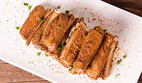 羊肉湯、羊蝎子、牛腩煲、小炒黃牛肉……爆款頻出，看預(yù)制菜玩家們?nèi)绾巍芭胙蛟着！?/>
                </div>
                <div   id=