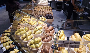 自營(yíng)改聯(lián)營(yíng)、轉(zhuǎn)賣預(yù)制菜，超市最有“煙火氣”的地方也要沒了？