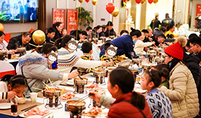 元旦假期餐飲消費(fèi)火熱 餐飲市場(chǎng)喜迎“開(kāi)門紅”