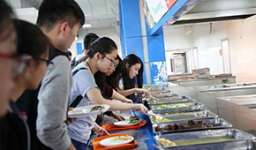開(kāi)工開(kāi)學(xué)季，廠商發(fā)力團(tuán)餐渠道，“預(yù)制菜風(fēng)波”還有影響嗎？
