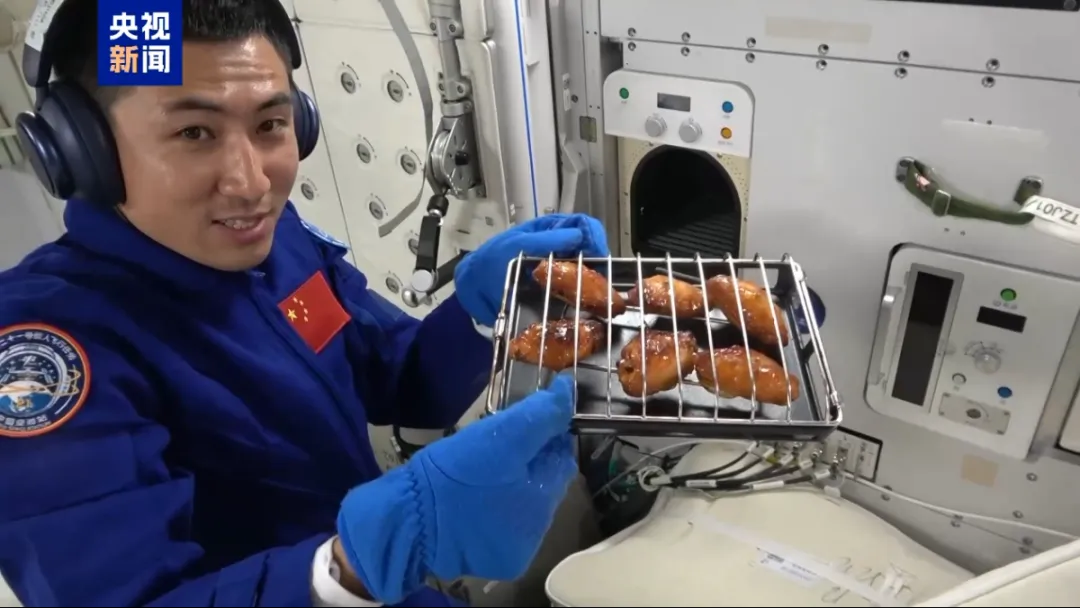 雞翅真“飛”上天了！揭秘中國航天“太空吃播”背后的硬“食”力