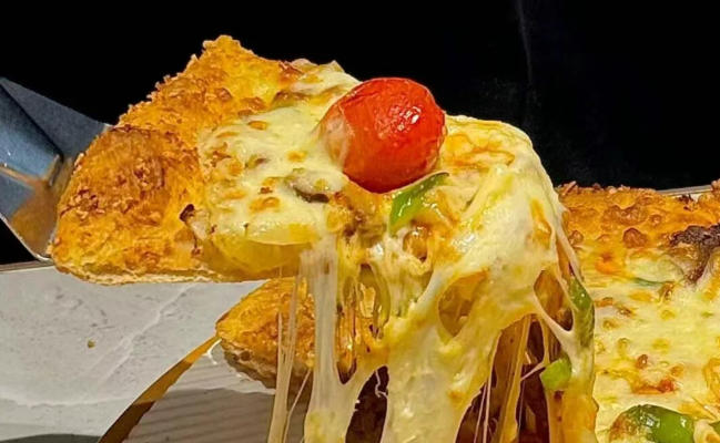 比格沖刺上市，海底撈、塔斯汀、皇家小虎、小薩牛牛等紛紛發(fā)力，披薩江湖激戰(zhàn)正酣