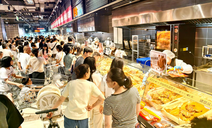 熟食加工區(qū)大調(diào)改，誰在推動超市的“煙火氣”革命？